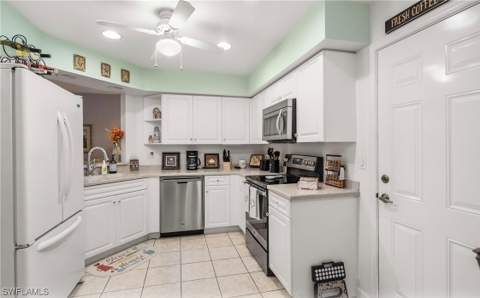 25085 Peacock Ln 102, Naples FL - photo 8 of 22