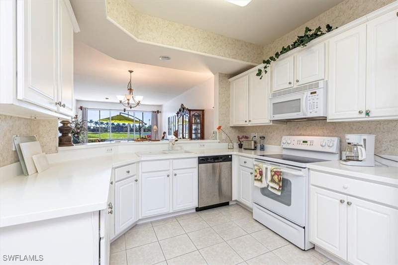 3 bedroom Attached at 9195 Michael Cir 1303, Aquamarine At Sunstone, Naples — photo 3