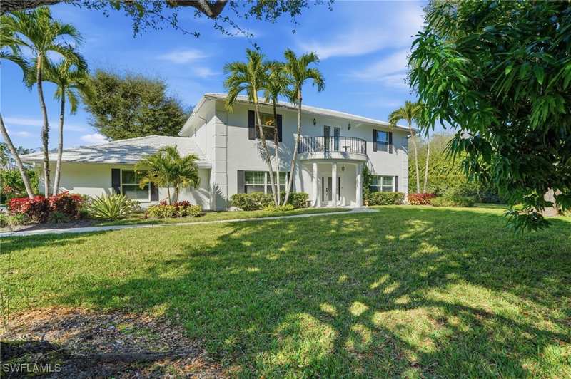 4 bedroom SingleFamilyResidence at 7395 Stonegate Dr, Stonegate At Crossings, Naples — photo 1