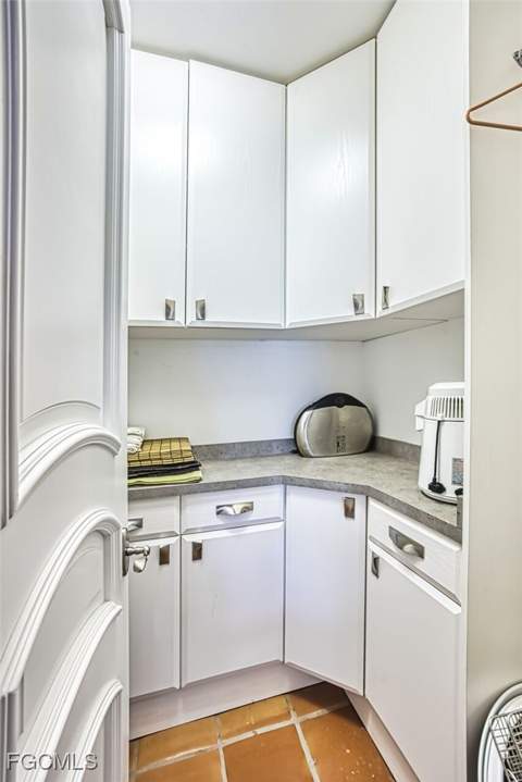 130 Montrose Dr, Fort Myers FL - photo 10 of 46