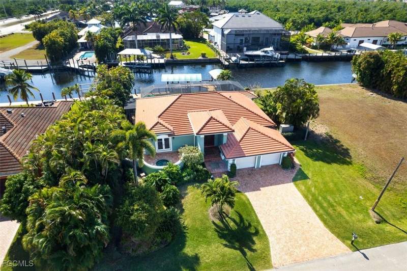 3 bedroom SingleFamilyResidence at 130 Montrose Dr, Deep Lagoon Estates, Fort Myers — photo 5
