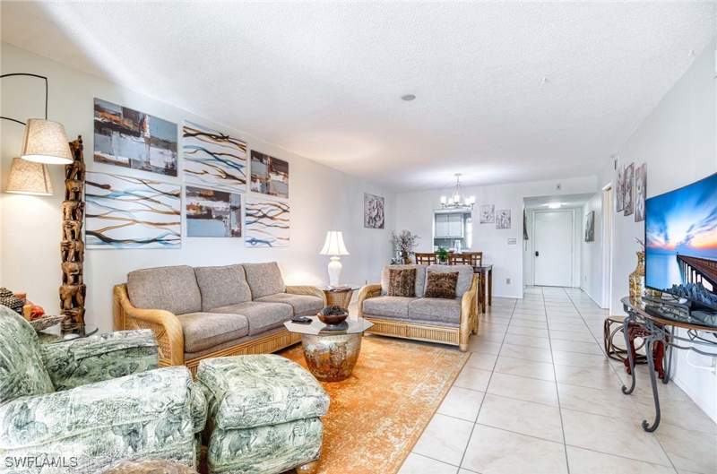 2 bedroom Condominium at 5483 Rattlesnake Hammock RD 207, COUNTRY CLUB MANOR, Naples — photo 3