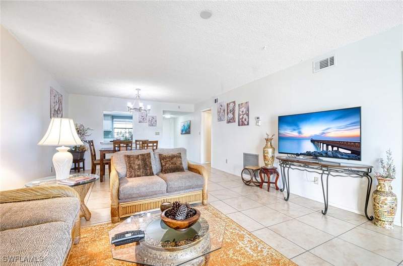2 bedroom Condominium at 5483 Rattlesnake Hammock RD 207, COUNTRY CLUB MANOR, Naples — photo 4