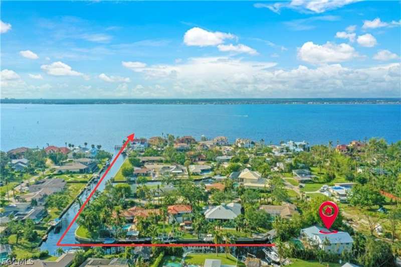 5 bedroom SingleFamilyResidence at 1030 Aqua Ln, Whiskey Creek, Fort Myers — photo 1