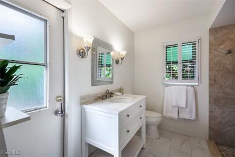 1030 Aqua Ln, Fort Myers FL - photo 16 of 41