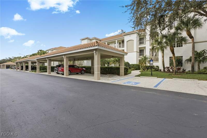 2 bedroom Condominium at 8231 Parkstone Pl 105, Vanderbilt Country Club, Naples — photo 2