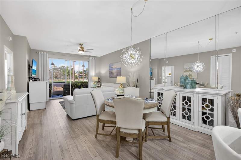 2 bedroom Condominium at 8231 Parkstone Pl 105, Vanderbilt Country Club, Naples — photo 3