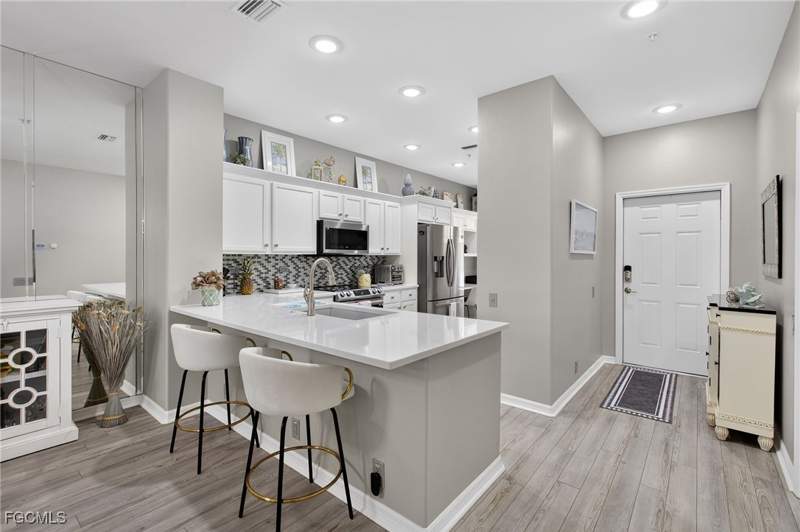 2 bedroom Condominium at 8231 Parkstone Pl 105, Vanderbilt Country Club, Naples — photo 4