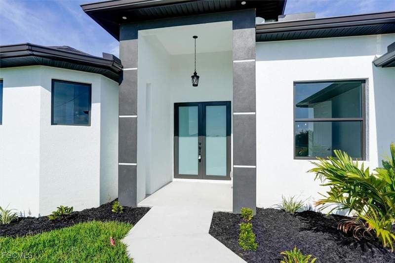 3 bedroom SingleFamilyResidence at 1032 NW 36th Pl, Cape Coral, Cape Coral — photo 3