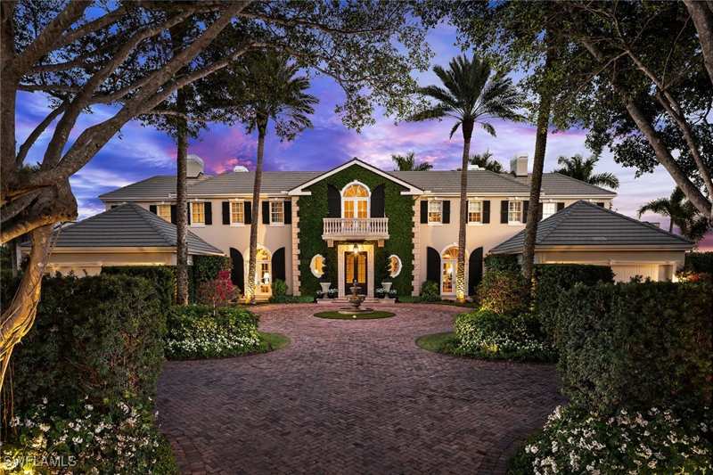 6 bedroom SingleFamilyResidence at 1975 Galleon Dr, Port Royal, Naples — photo 1