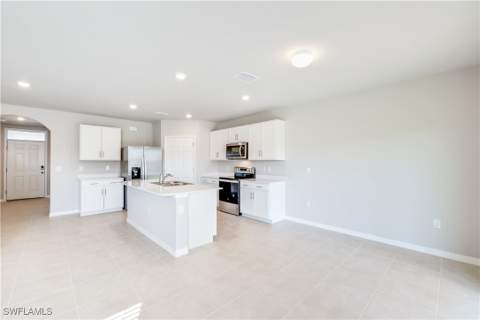 1401 NE 5th Pl, Cape Coral FL - photo 8 of 22