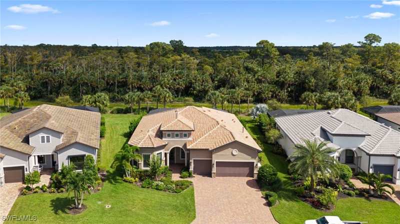 3 bedroom SingleFamilyResidence at 9774 Everglades Dr, Greyhawk At Golf Club Of The Everglades, Naples — photo 1