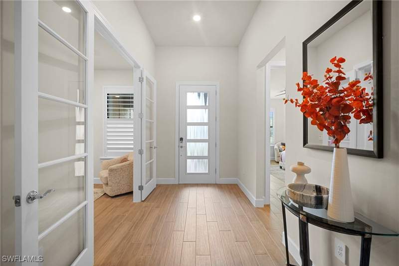 3 bedroom SingleFamilyResidence at 9774 Everglades Dr, Greyhawk At Golf Club Of The Everglades, Naples — photo 4