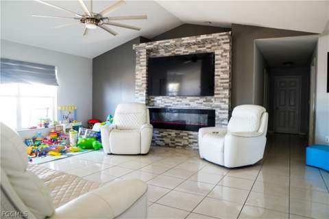 2620 NE 21st Ct, Cape Coral FL - photo 7 of 20