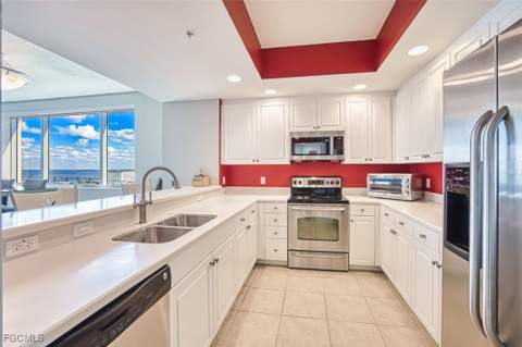 2090 W First St 1810, Fort Myers FL - photo 10 of 46