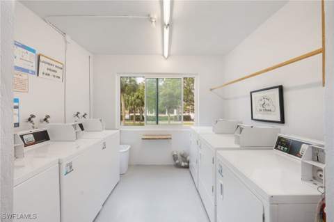 72 7th St S 206, Naples FL - photo 21 of 38