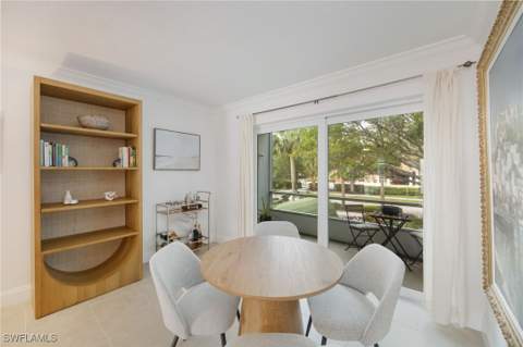 72 7th St S 206, Naples FL - photo 8 of 38