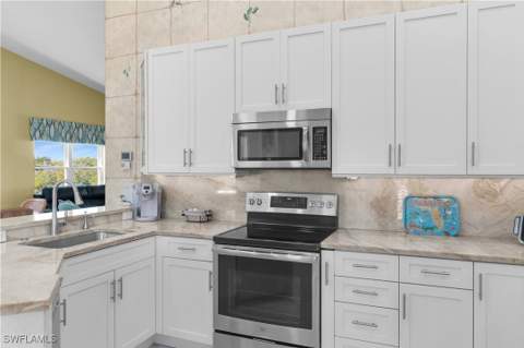 162 Newport Dr 1207, Naples FL - photo 7 of 48