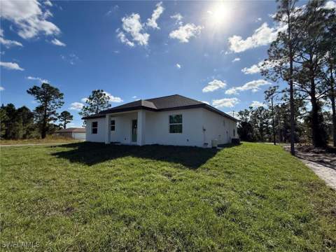 1121 Florence St E, Lehigh Acres FL - photo 10 of 31