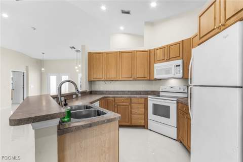 1503 NW 29th Pl, Cape Coral FL - photo 12 of 41