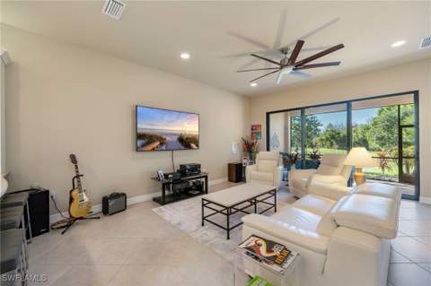 13315 Silktail Dr, Naples FL - photo 6 of 37