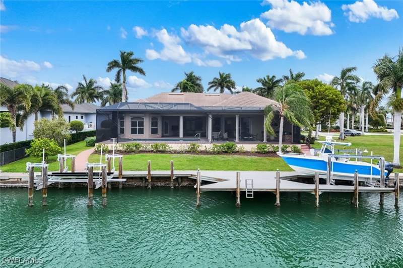 3 bedroom SingleFamilyResidence at 1589 Caxambas Ct, Estates, Marco Island — photo 3