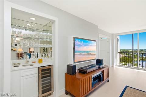 5601 Turtle Bay Dr 803, Naples FL - photo 7 of 23
