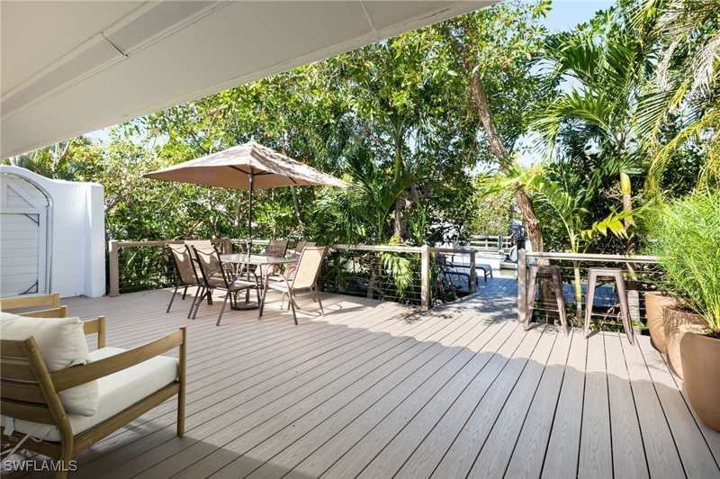 2 bedroom Condominium at 1595 Curlew Ave 4, Granada, Naples — photo 1
