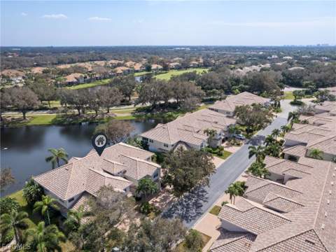 25051 Ballycastle Ct 201, Bonita Springs FL - photo 9 of 33