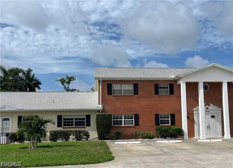 2 bedroom Condominium at 1356 Myerlee Country Club Blvd 2, Myerlee Country Club Estates North Condo, Fort Myers — photo 5
