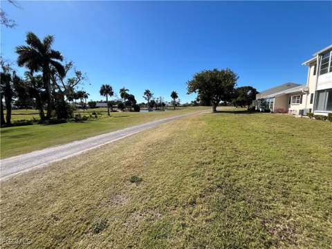 1356 Myerlee Country Club Blvd 2, Fort Myers FL - photo 8 of 47