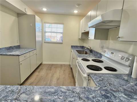 1356 Myerlee Country Club Blvd 2, Fort Myers FL - photo 9 of 47