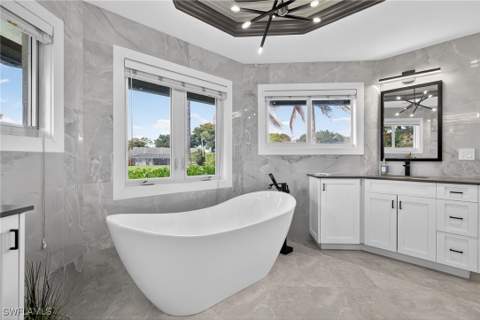 2341 Mayfield Ct 8, Naples FL - photo 19 of 43