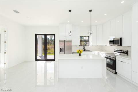 922 Sunrise Blvd, Lehigh Acres FL - photo 14 of 40