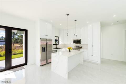 922 Sunrise Blvd, Lehigh Acres FL - photo 15 of 40