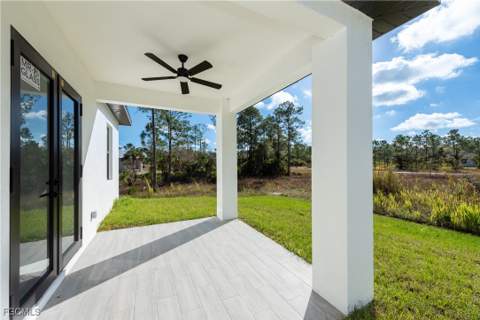 922 Sunrise Blvd, Lehigh Acres FL - photo 18 of 40