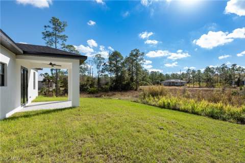 922 Sunrise Blvd, Lehigh Acres FL - photo 23 of 40