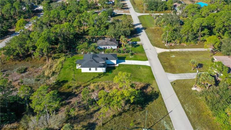 3 bedroom SingleFamilyResidence at 922 Sunrise Blvd, Lehigh Acres, Lehigh Acres — photo 3