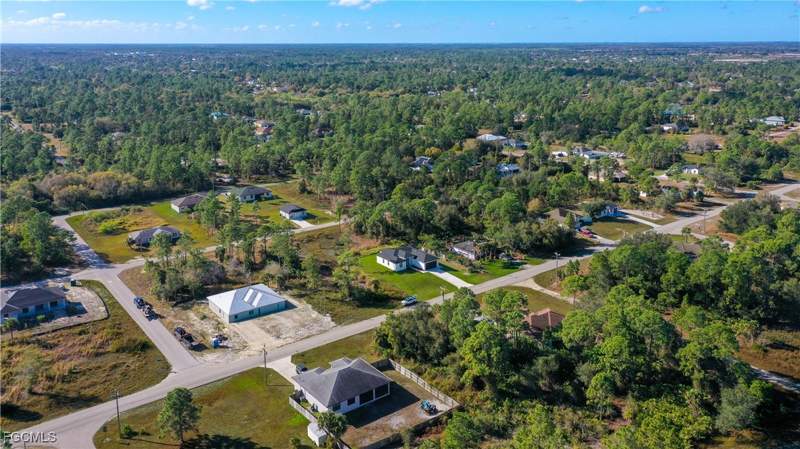 3 bedroom SingleFamilyResidence at 922 Sunrise Blvd, Lehigh Acres, Lehigh Acres — photo 4