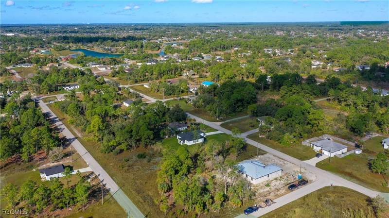 3 bedroom SingleFamilyResidence at 922 Sunrise Blvd, Lehigh Acres, Lehigh Acres — photo 5