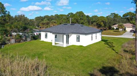922 Sunrise Blvd, Lehigh Acres FL - photo 9 of 40