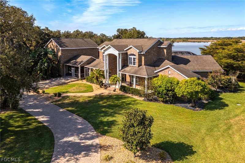 4 bedroom SingleFamilyResidence at 4013 Oak Haven Dr, Oak Haven Estates, Labelle — photo 1