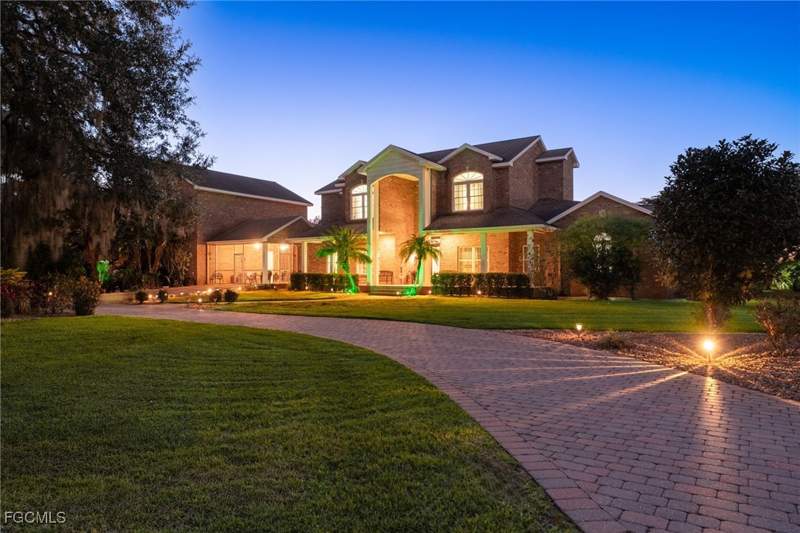 4 bedroom SingleFamilyResidence at 4013 Oak Haven Dr, Oak Haven Estates, Labelle — photo 3