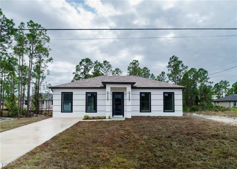 4 bedroom SingleFamilyResidence at 742 Jaguar Blvd, Lehigh Acres, Lehigh Acres — photo 1