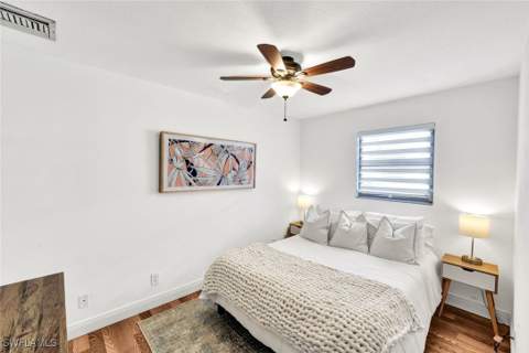 1285 Grand Canal Dr, Naples FL - photo 20 of 40