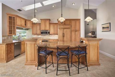 208 Silverado Dr, Naples FL - photo 8 of 34