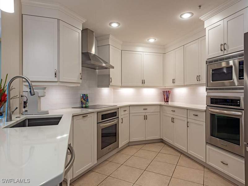 2 bedroom Condominium at 60 Seagate Dr 1205, Baypointe At Naples Cay, Naples — photo 5