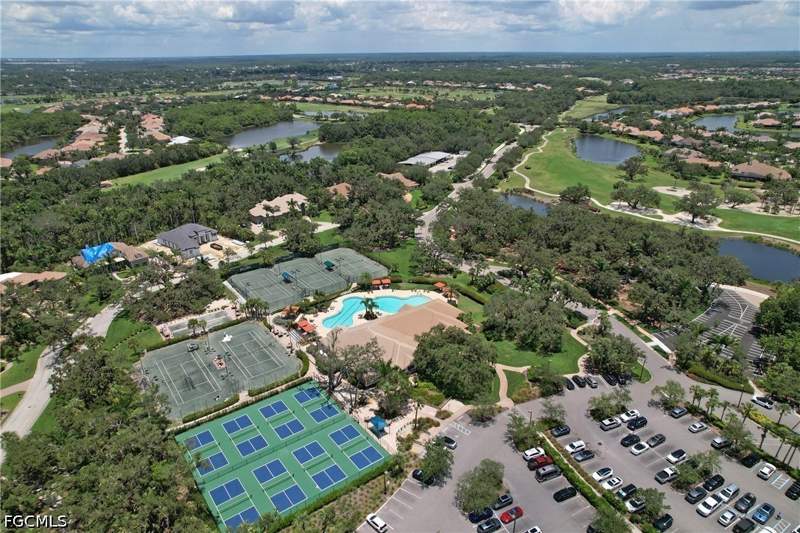 3 bedroom Condominium at 13081 Pebblebrook Point Cir 102, Pebblebrook, Fort Myers — photo 4