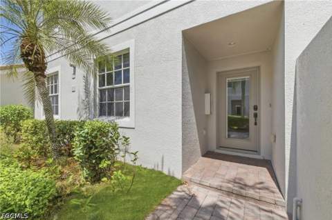 13081 Pebblebrook Point Cir 102, Fort Myers FL - photo 7 of 50