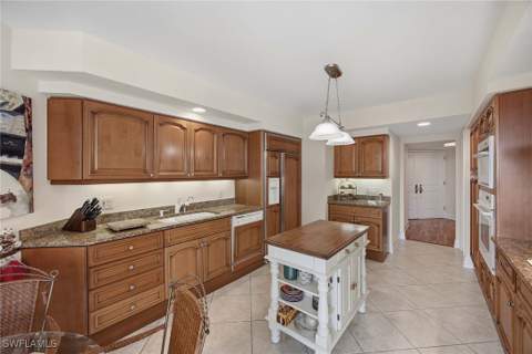 6597 Nicholas Blvd E 405, Naples FL - photo 11 of 50